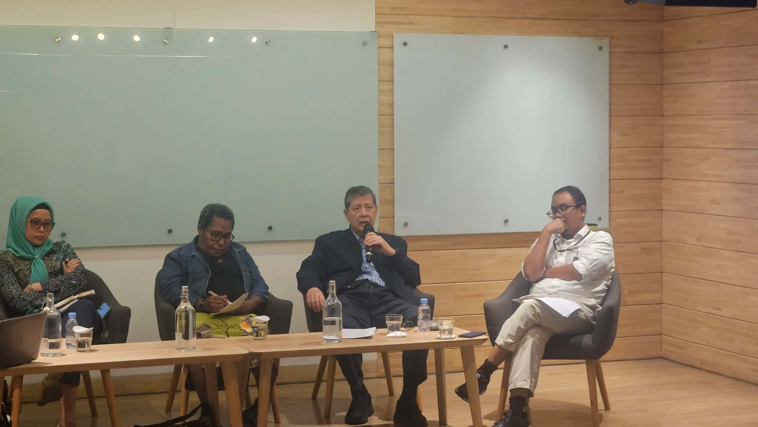 Eks Jaksa Agung Kritik Prabowo: Pendekatan Militer Berisiko Picu Kekerasan
