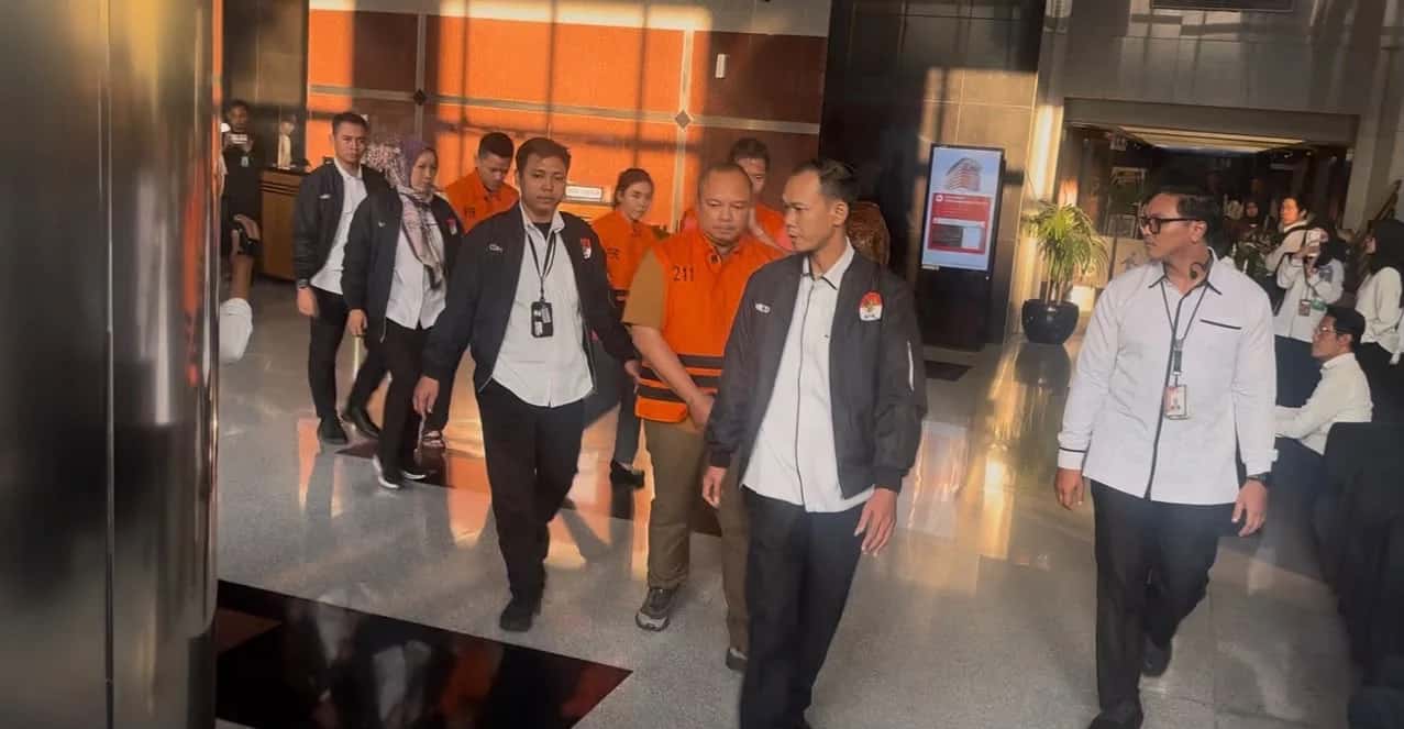 KPK Tahan Lima Tersangka Korupsi Dana Bencana BNPB