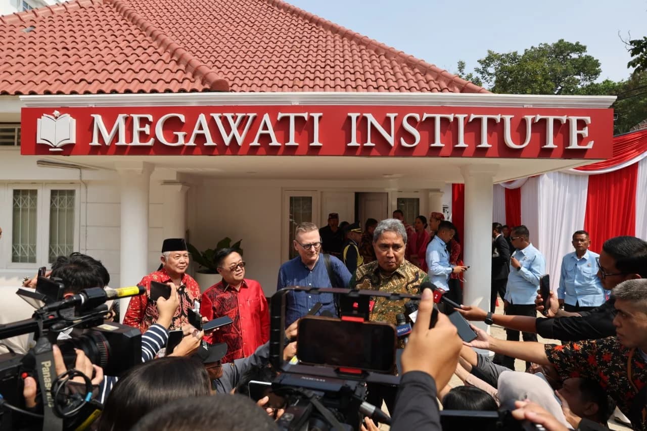 Peraih Nobel Ekonomi 2024 Kepincut Kaji Pancasila Bung Karno