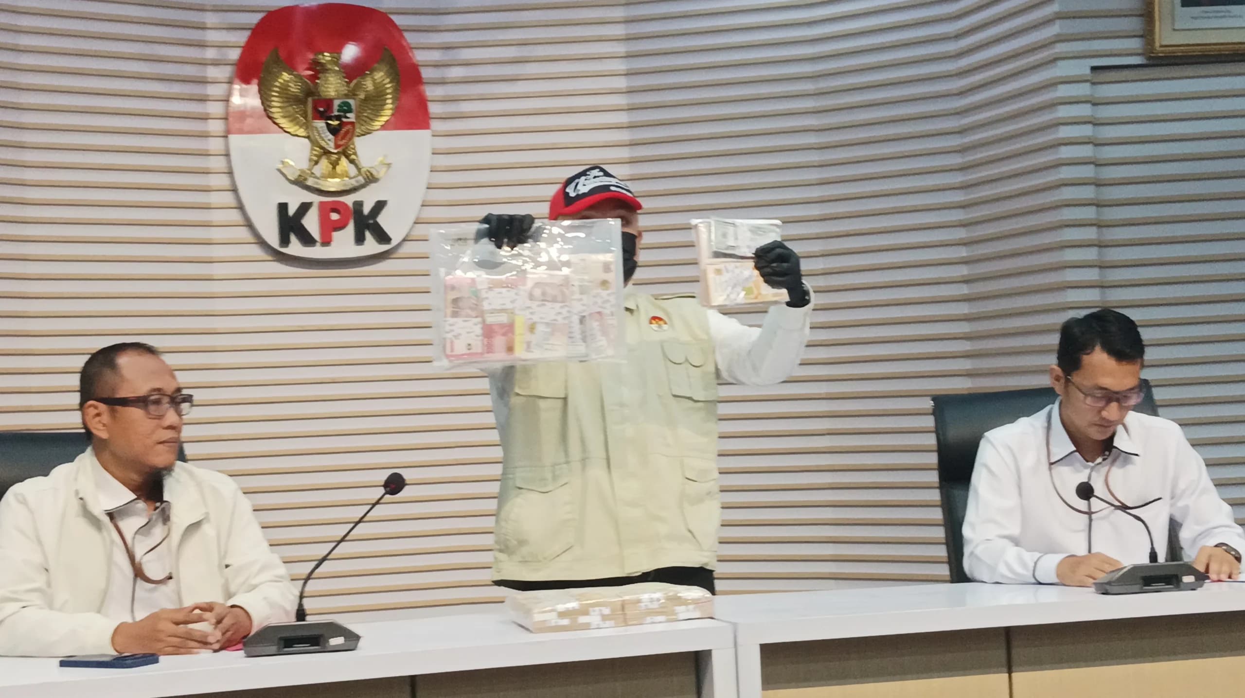 Kasus Bea Cukai, KPK Ungkap Gatot Heroe Terima Uang Rp3,25 Miliar