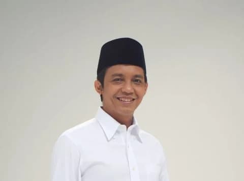 Menhut Raja Juli Ogah Jawab Soal Sisa Uang SGD2.000 dari Bupati Kuansing