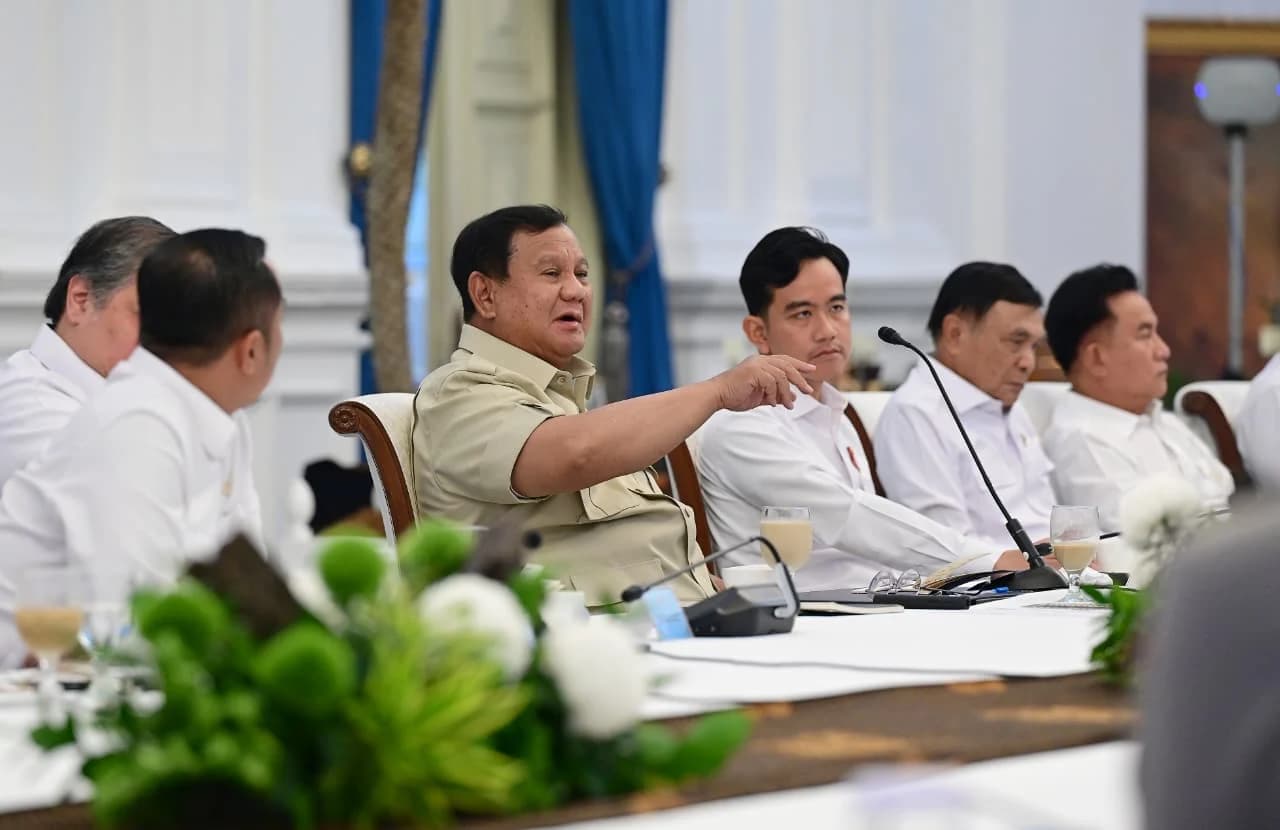 Prabowo Minta Menteri yang Tak Sanggup Kerja untuk Minggir, Sinyal Reshuffle Kabinet?