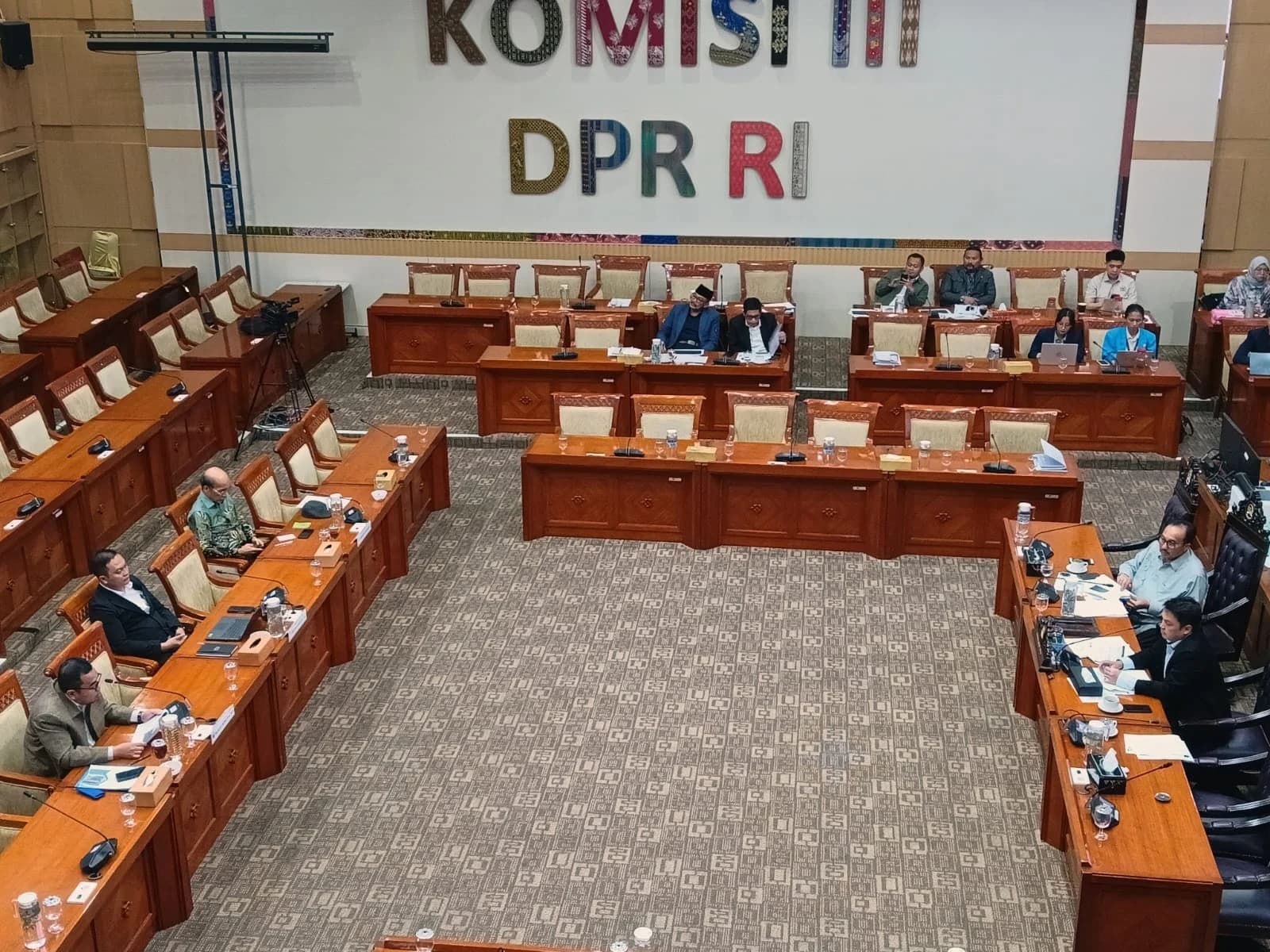 Suasana rapat di Komisi III DPR RI, Jakarta, Selasa (11/8/2026).
