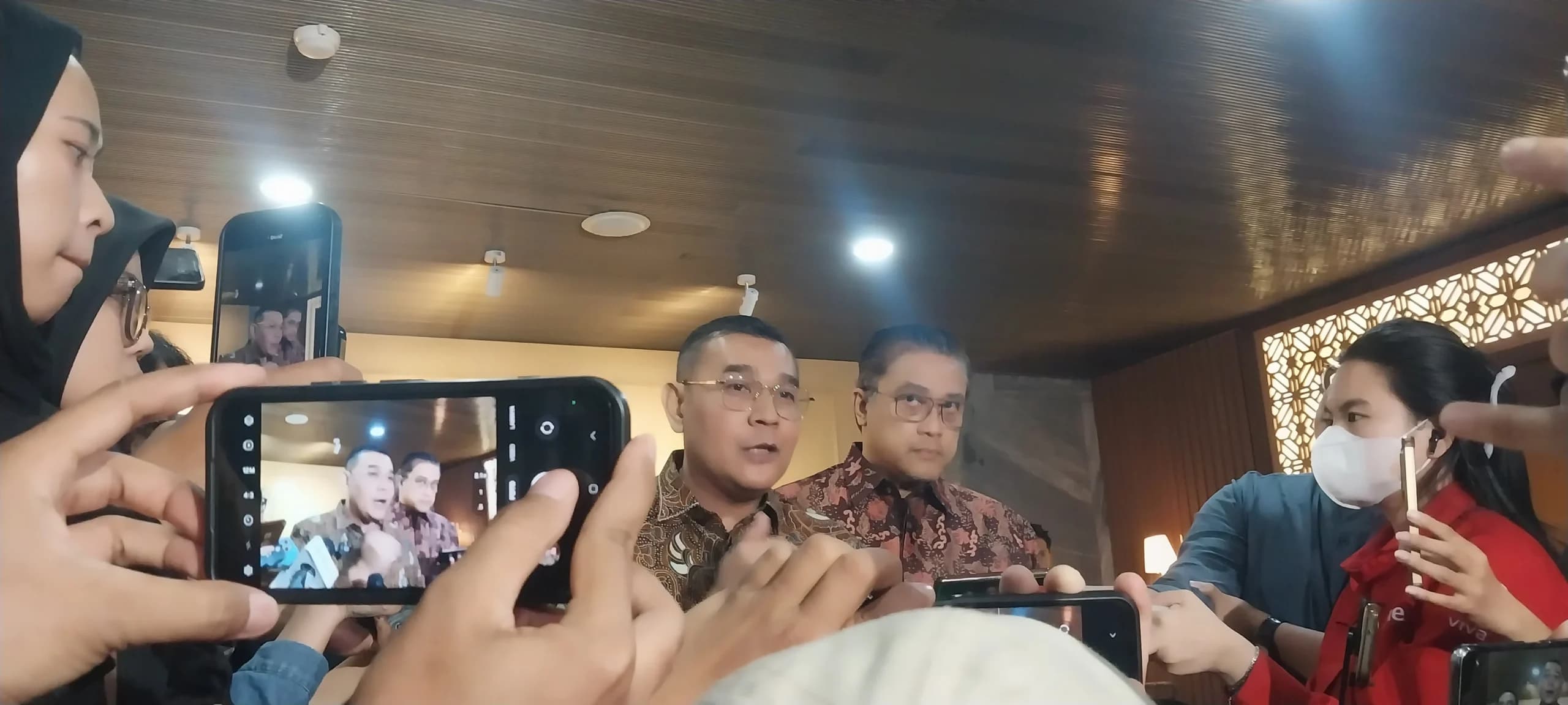 Nusron Absen 2 Hari di DPR, Wamen Ossy: Setiap Hari Kami Masih Komunikasi