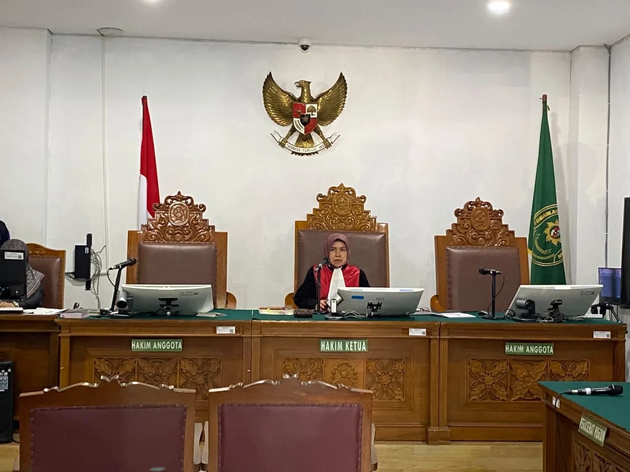 KPK Mangkir, Praperadilan Eks Wamen Imipas Silmy Karim Ditunda Pekan Depan