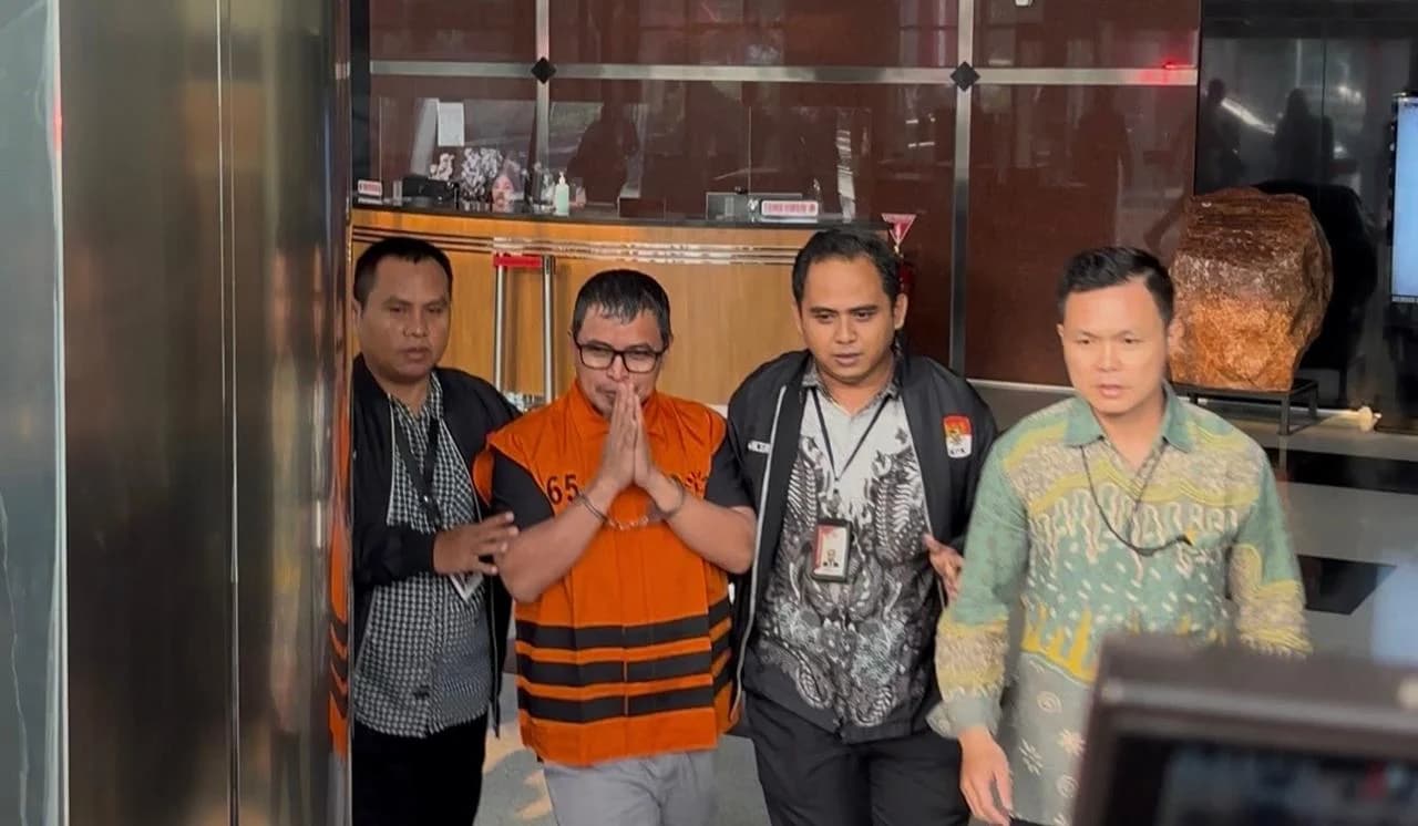 KPK Resmi Tahan Bupati Bolmut Terkait Kasus Korupsi Proyek Jalan