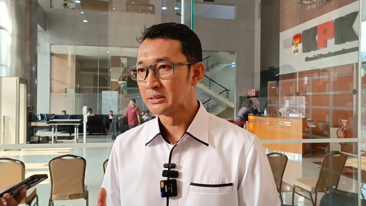 Istri Kedua Ipda Yayat Mangkir Panggilan KPK