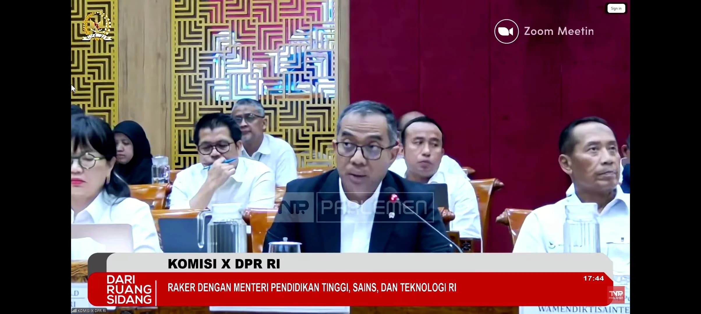Mendiktisaintek Sebut Butuh Rp93 Triliun untuk Gratiskan Kuliah di Perguruan Tinggi Negeri