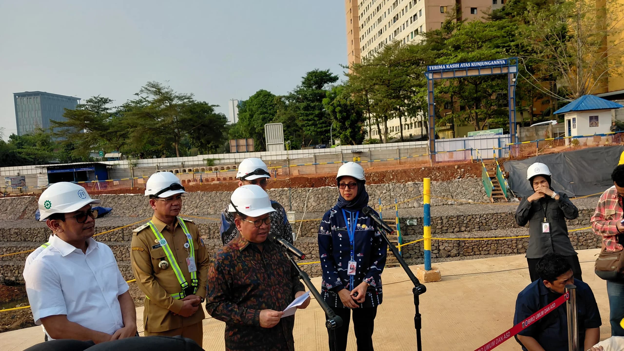 Pramono Gandeng Polda Metro Jaya untuk Tertibkan Kampung Ambon