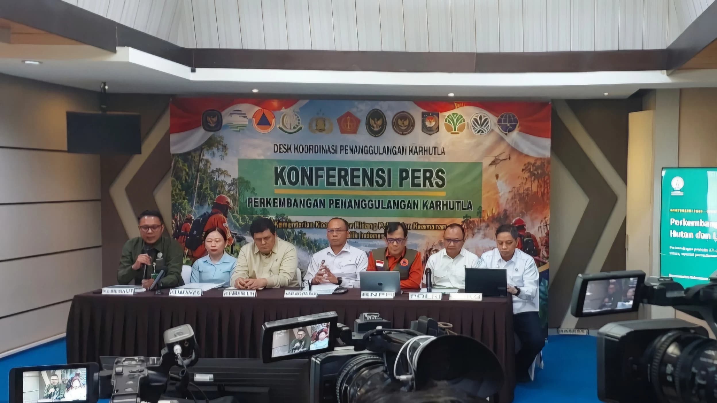 BNPB: Operasi Darat Jadi Prioritas Padamkan Karhutla Usai Titik Panas Turun 77,5 Persen