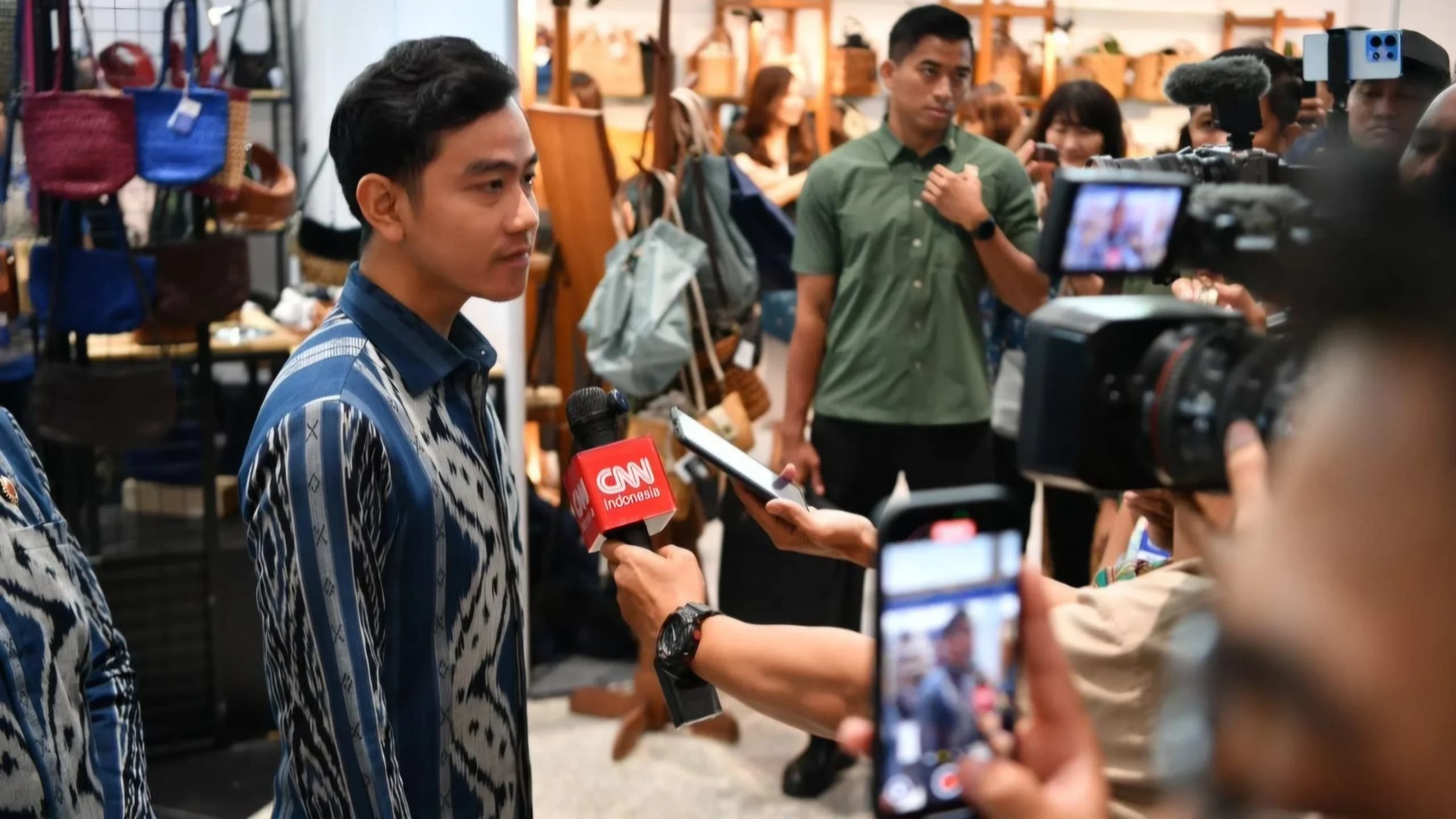 Ray Rangkuti Minta DPR Melek soal Polemik Ijazah Gibran