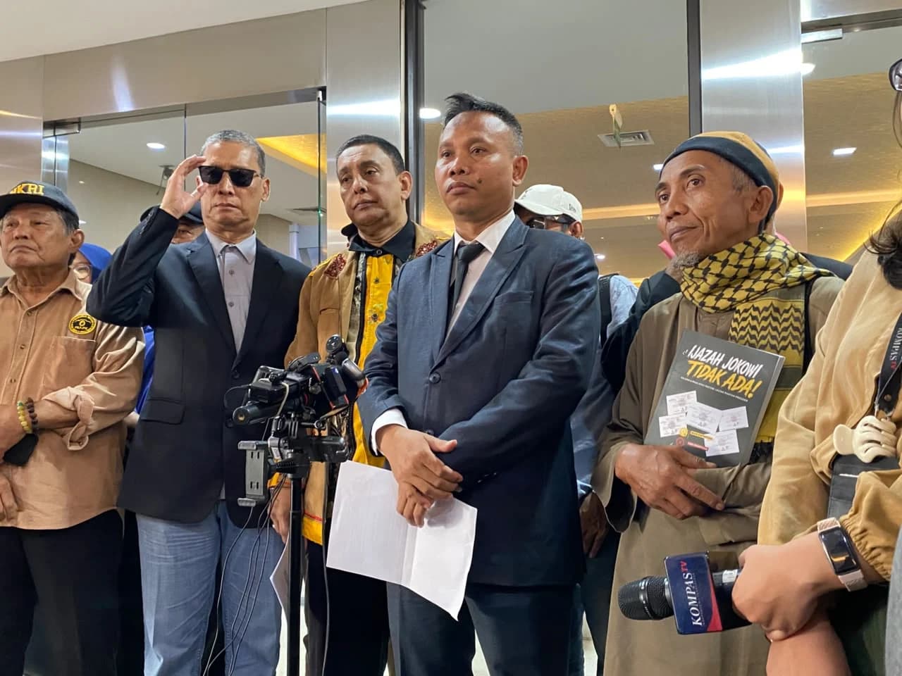 Gibran Mau Dilaporkan ke Bareskrim soal Dugaan Pemalsuan Syarat Cawapres