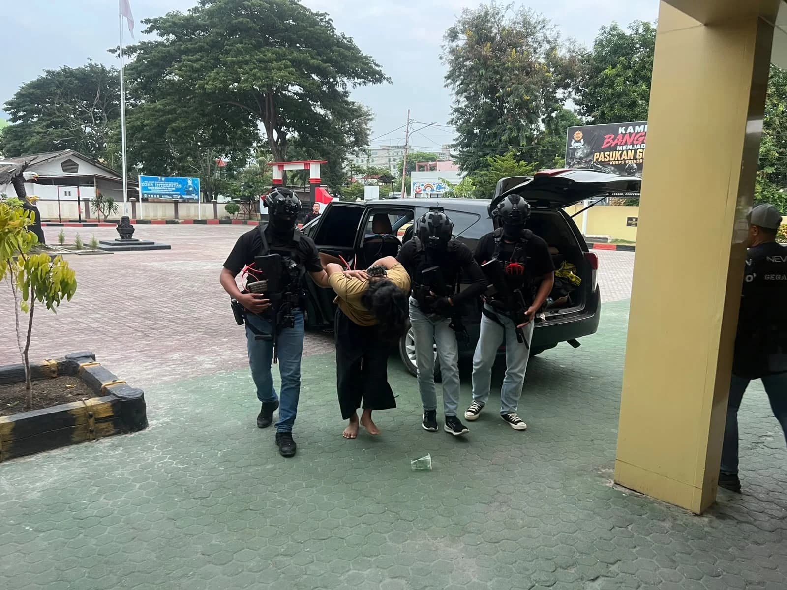 Densus 88 Ringkus 11 Tersangka Terorisme, Diduga Terhubung Jaringan Daulah Islamiyah