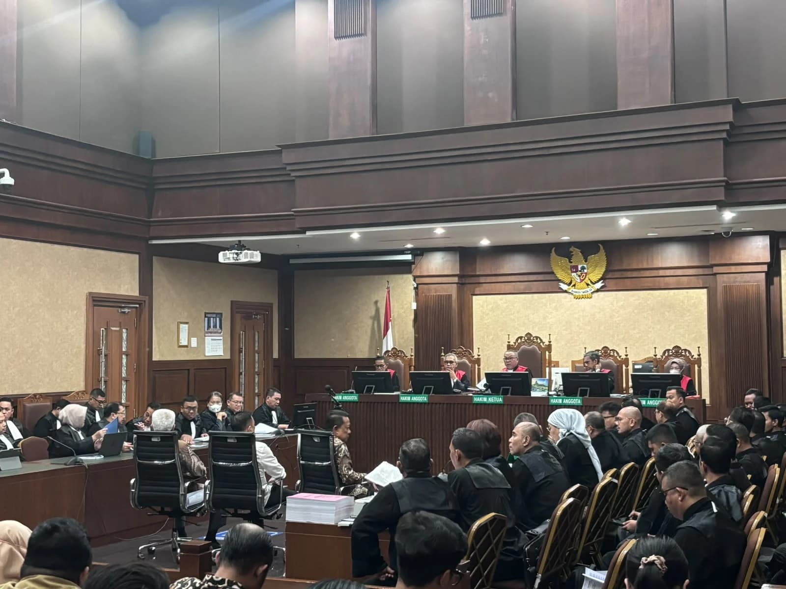 Sidang Perlawanan, Don Ritto Beber Alasan Simpan 74 Kg Emas dan Valas di Rumah Sentul-Kafe de’Clan