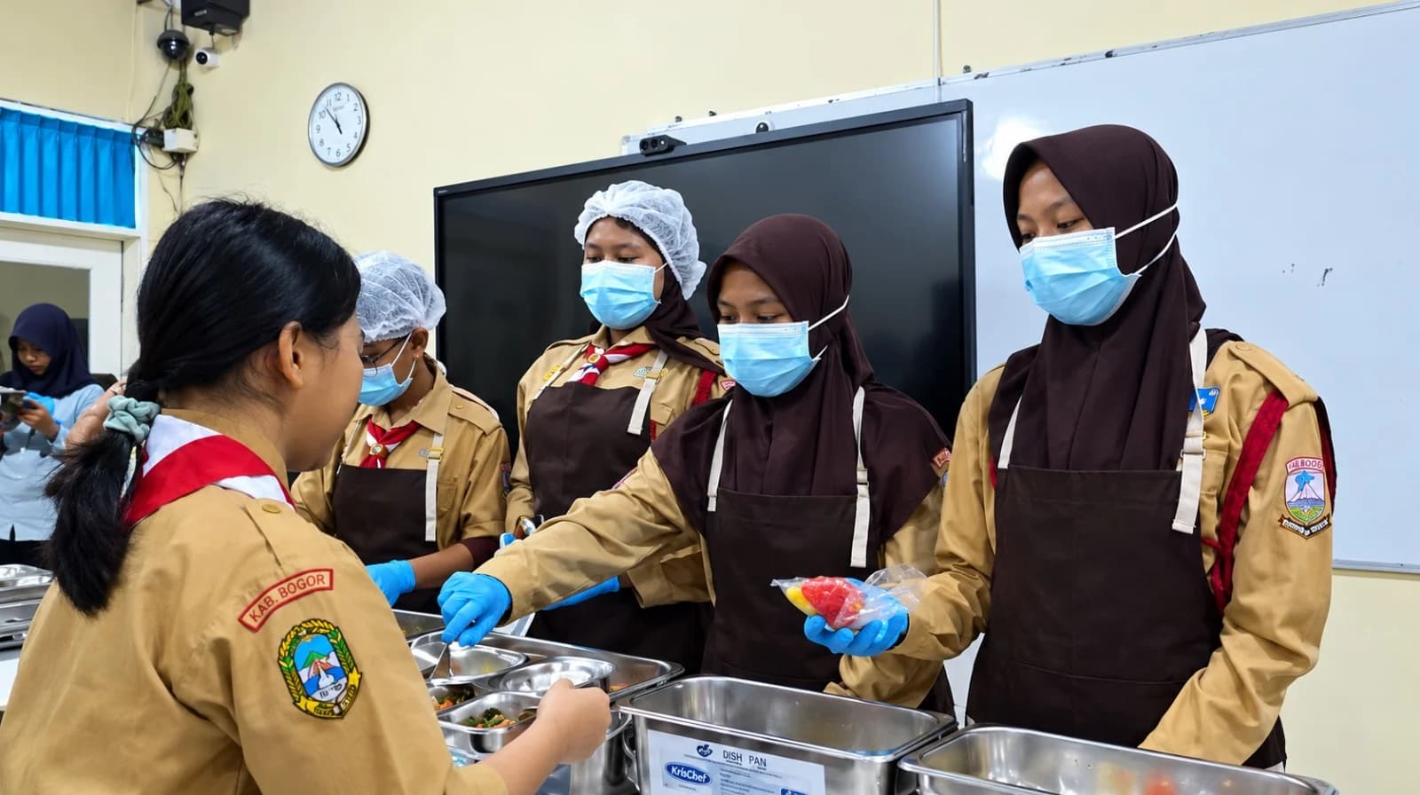 Menko Zulhas Rancang 4 Langkah Pembenahan MBG Agar Tepat Sasaran