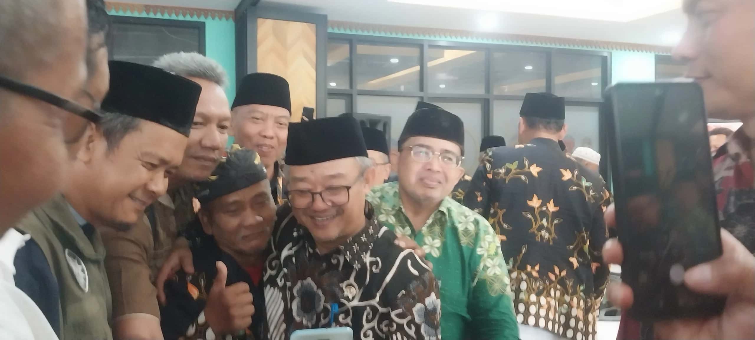 Erupsi Anak Krakatau, Mendikdasmen Izinkan PJJ di Wilayah Terdampak