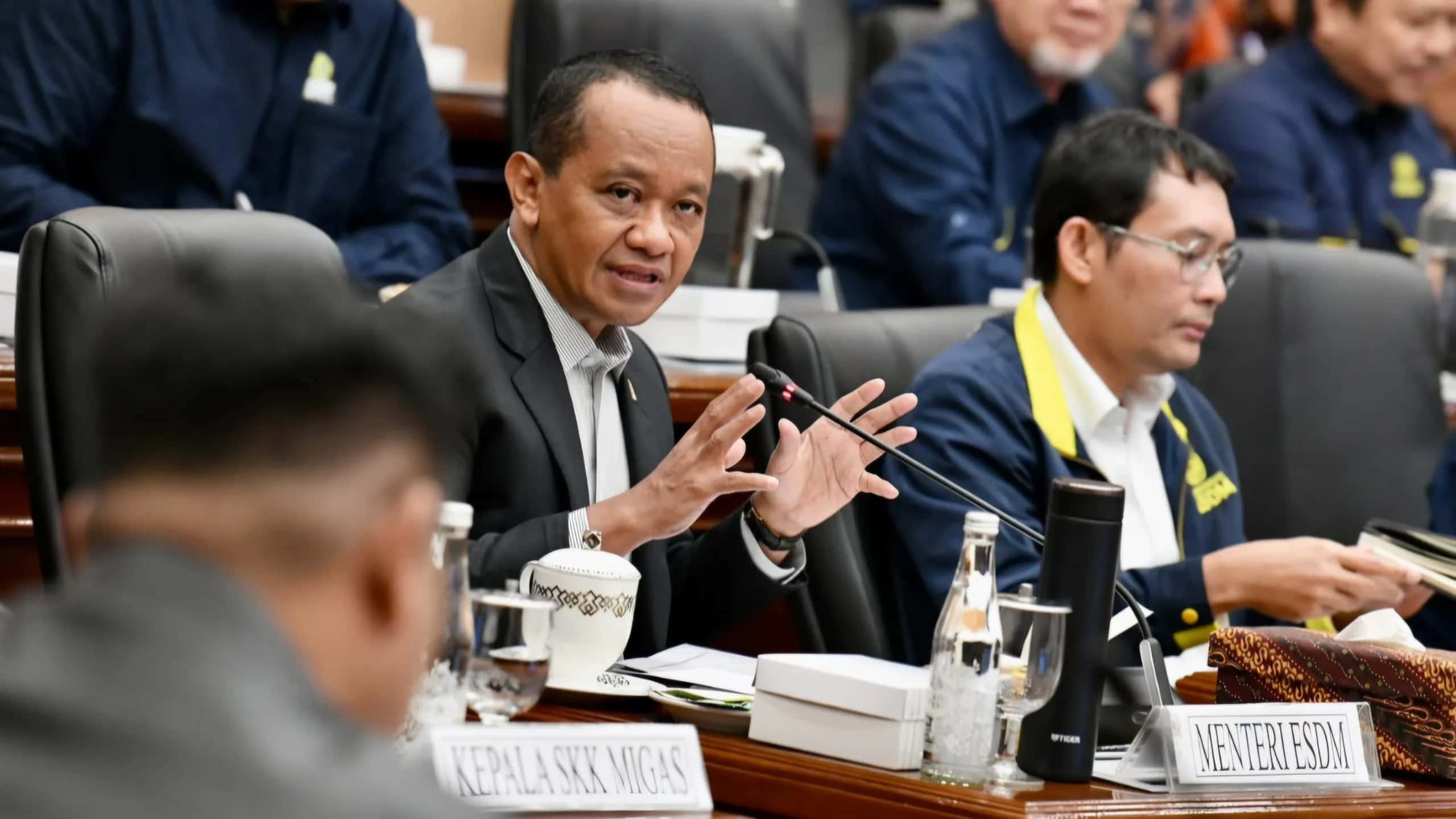 Bahlil Larang Masyarakat Mampu Beli BBM Subsidi