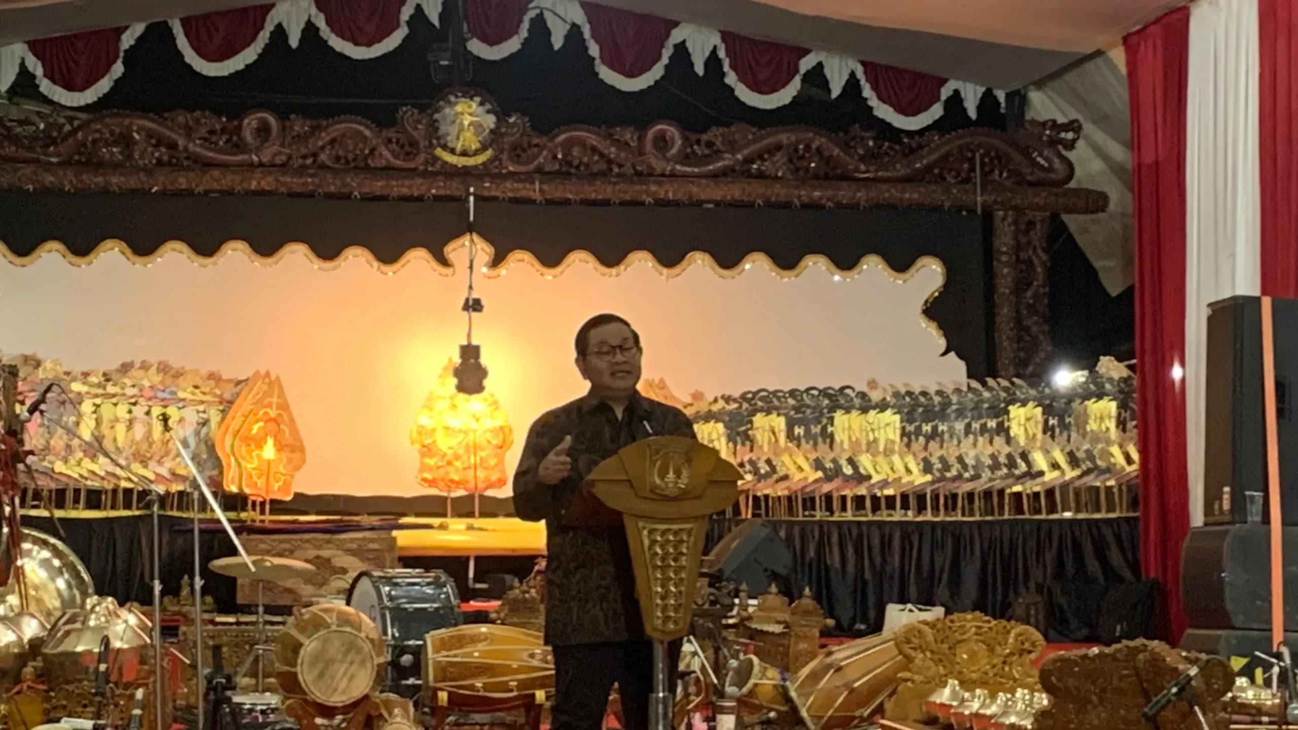 Pramono Bantu Putihkan Ijazah Tertahan Milik 2.810 Warga Jakarta
