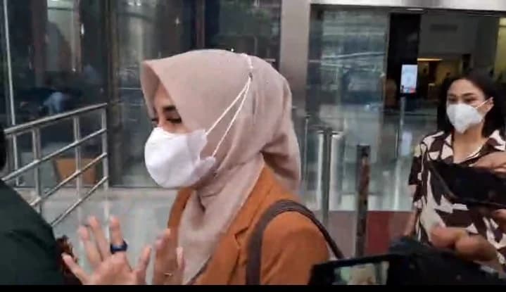 Anggota DPRD Bengkulu Vinna Bungkam soal Pemberian Mobil-Apartemen